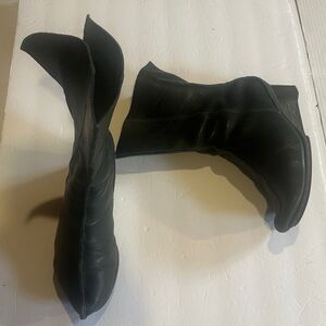 Black Leather Combat Moto Boots - Sleek Women's Ankle Boots